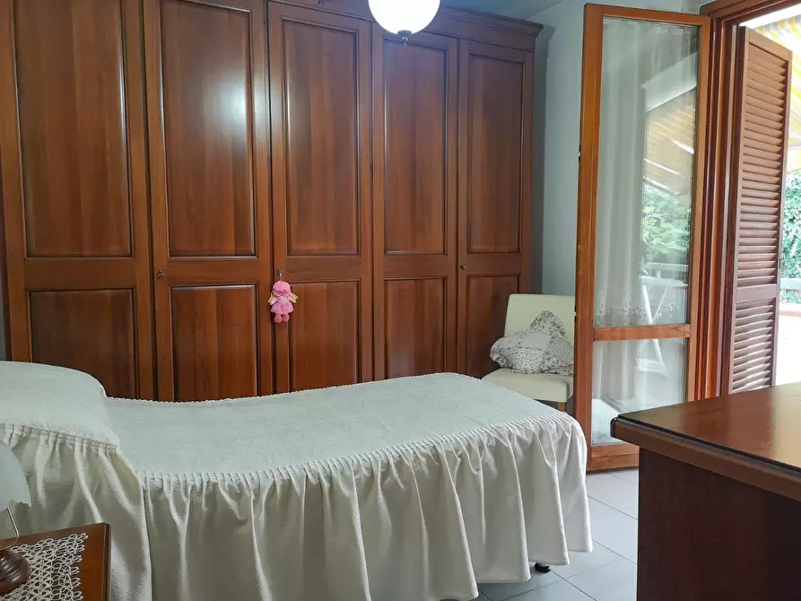 Immagine 20 di Appartamento in vendita  a Massa