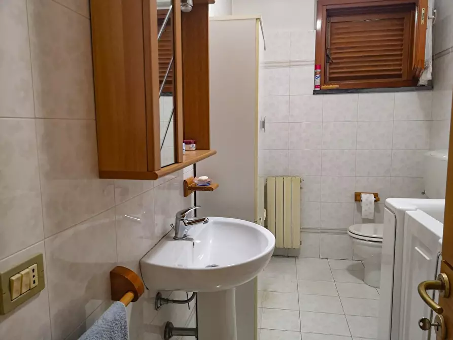 Immagine 25 di Appartamento in vendita  a Massa