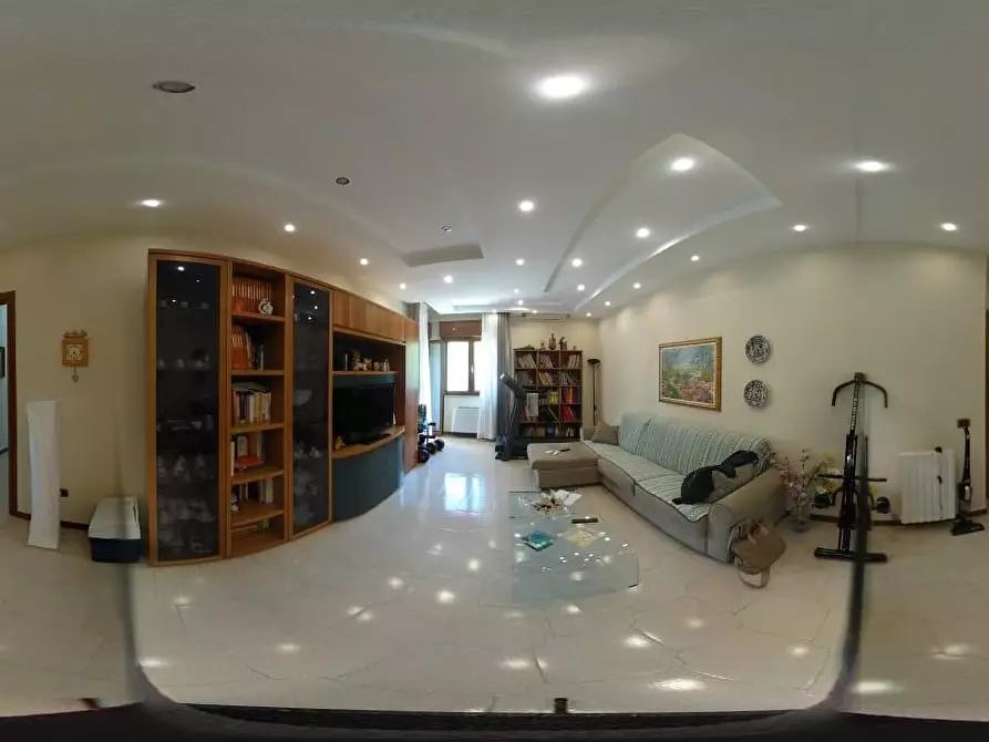 Immagine 42 di Appartamento in vendita  a Taranto