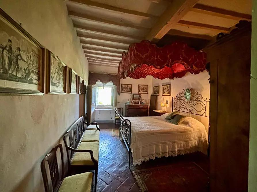 Immagine 48 di Villa in vendita  a Volterra