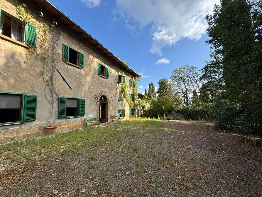 Immagine 1 di Villa in vendita  a Volterra