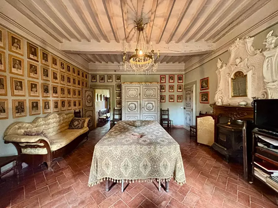 Immagine 25 di Villa in vendita  a Volterra
