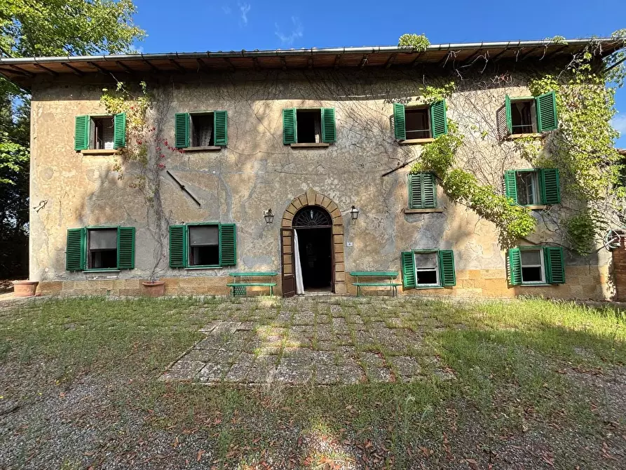 Immagine 4 di Villa in vendita  a Volterra