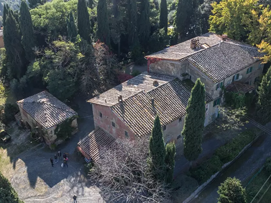 Immagine 9 di Villa in vendita  a Volterra