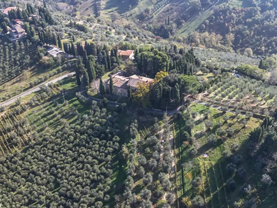 Immagine 11 di Villa in vendita  a Volterra