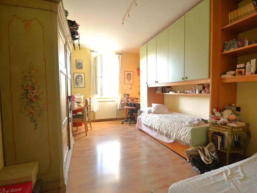 Immagine 16 di Appartamento in vendita  a Lucca