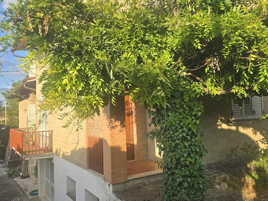 Immagine 3 di Villa in vendita  a Monteroni D'arbia