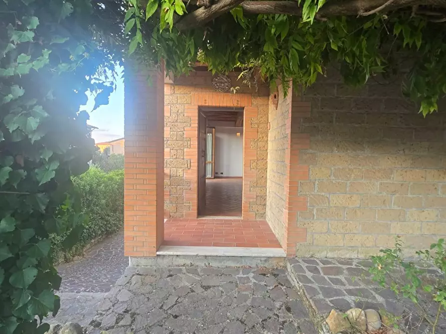 Immagine 1 di Villa in vendita  a Monteroni D'arbia