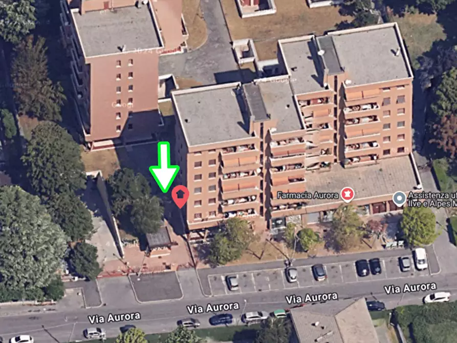 Immagine 4 di Garage in vendita  a Paderno Dugnano