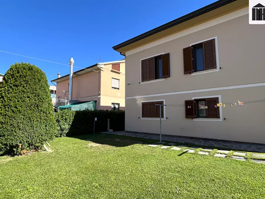 Immagine 23 di Porzione di casa in vendita  a Santa Croce Sull'arno