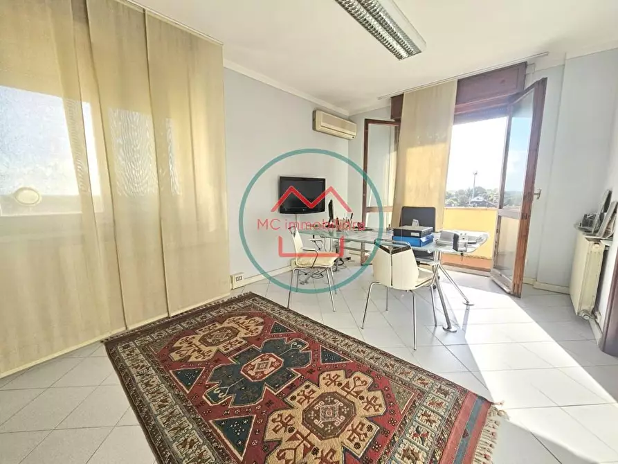 Immagine 1 di Appartamento in vendita  a Massa E Cozzile