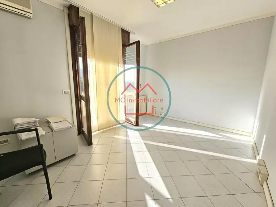 Immagine 4 di Appartamento in vendita  a Massa E Cozzile