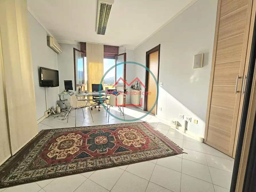 Immagine 2 di Appartamento in vendita  a Massa E Cozzile