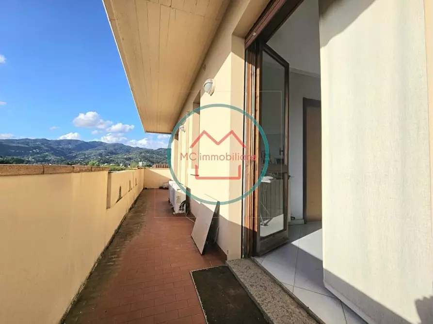 Immagine 3 di Appartamento in vendita  a Massa E Cozzile