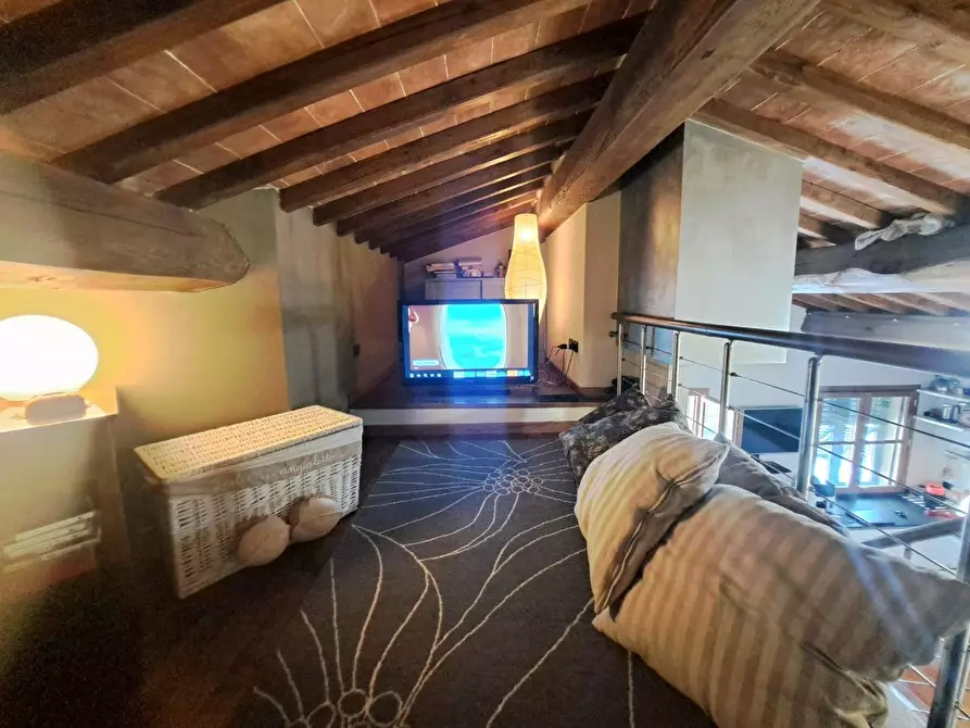 Immagine 11 di Appartamento in vendita  a Vinci