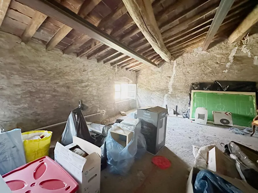 Immagine 36 di Rustico / casale in vendita  a Capannori