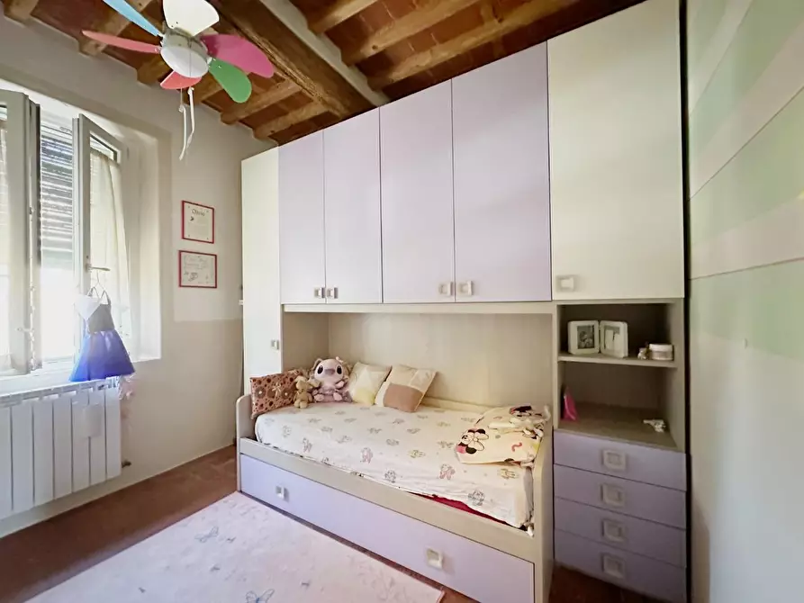 Immagine 21 di Rustico / casale in vendita  a Capannori