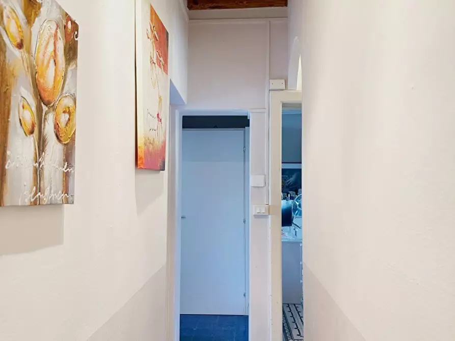 Immagine 38 di Rustico / casale in vendita  a Capannori