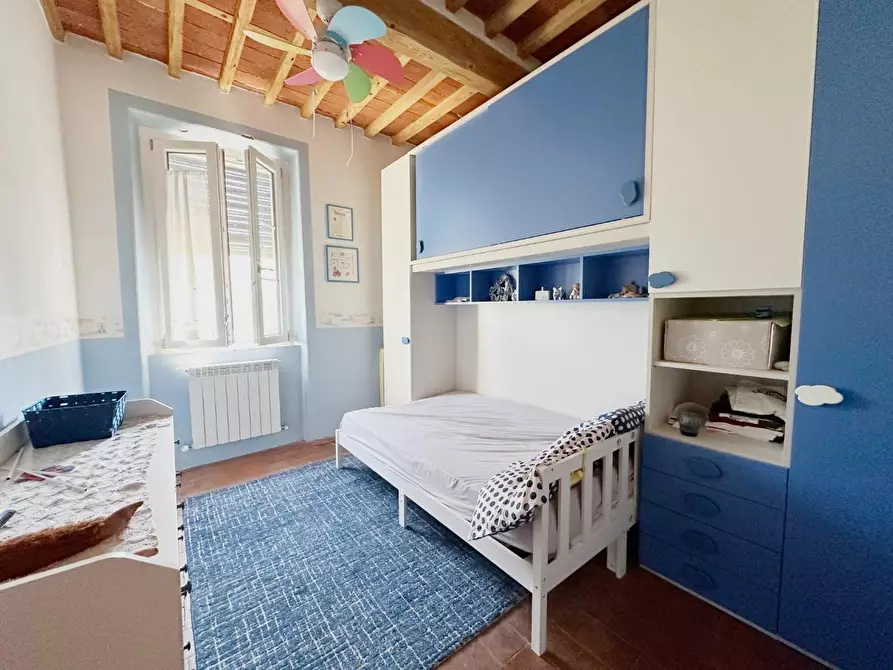 Immagine 29 di Rustico / casale in vendita  a Capannori