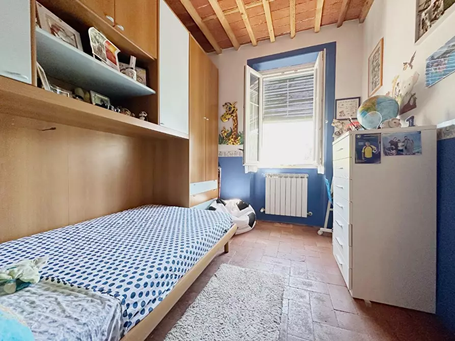 Immagine 26 di Rustico / casale in vendita  a Capannori