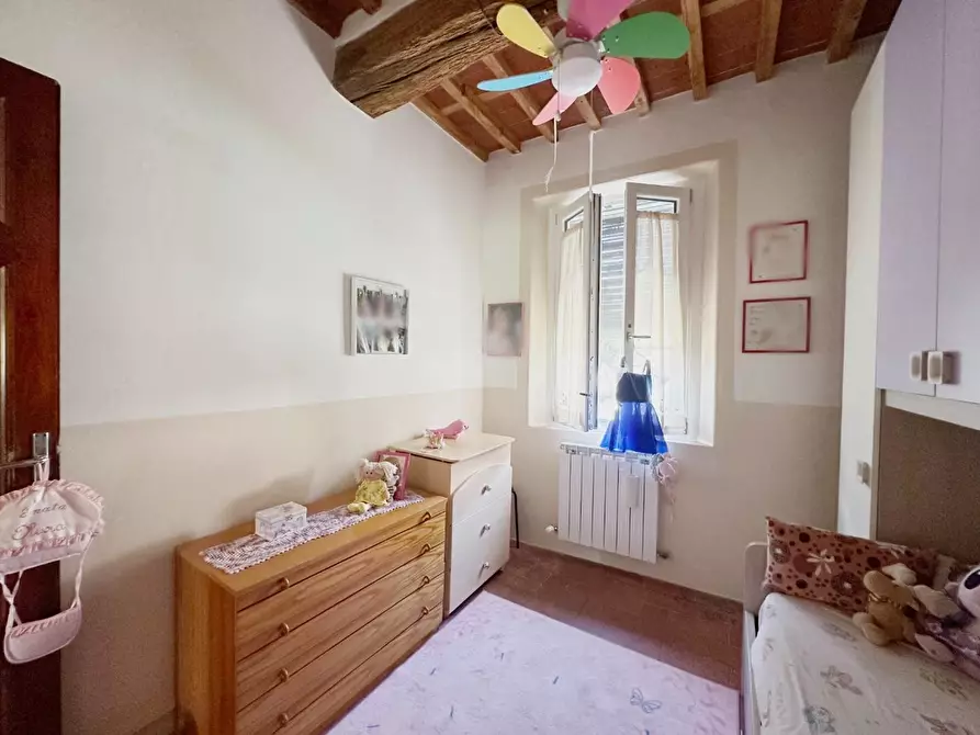 Immagine 22 di Rustico / casale in vendita  a Capannori