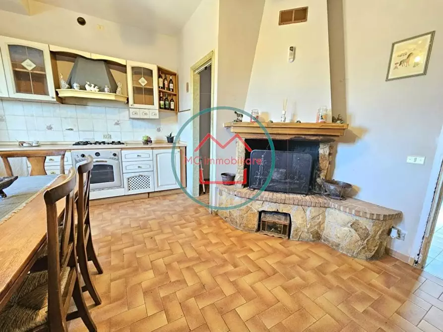 Immagine 7 di Appartamento in vendita  a Uzzano