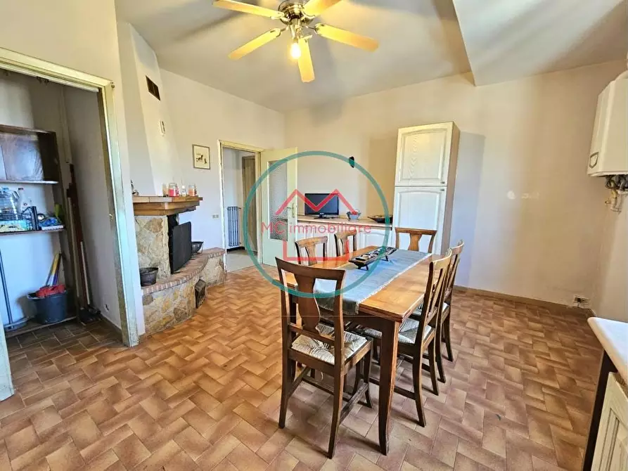 Immagine 3 di Appartamento in vendita  a Uzzano