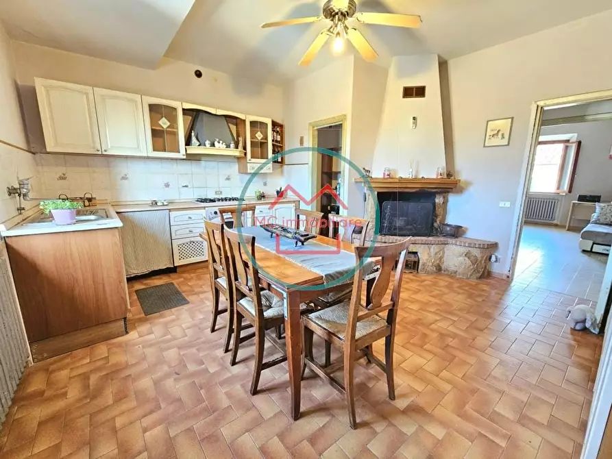 Immagine 2 di Appartamento in vendita  a Uzzano