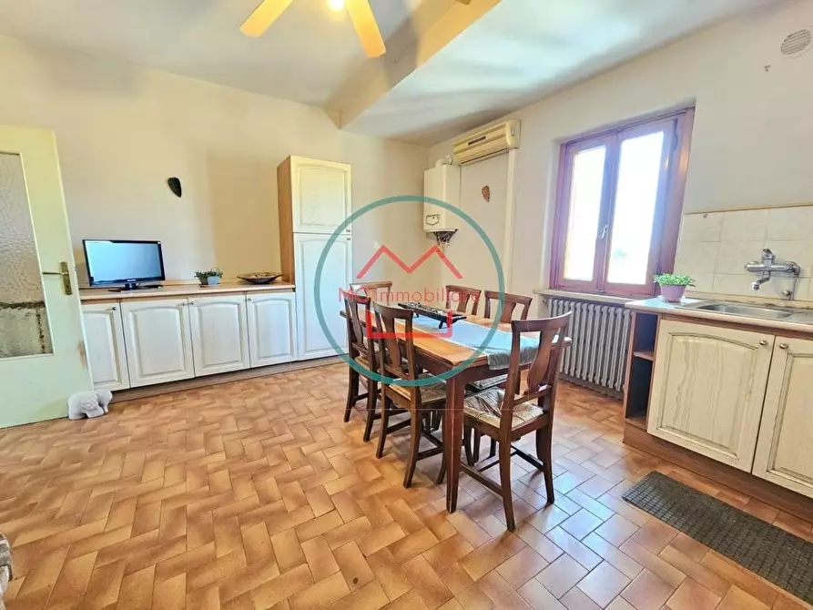 Immagine 4 di Appartamento in vendita  a Uzzano