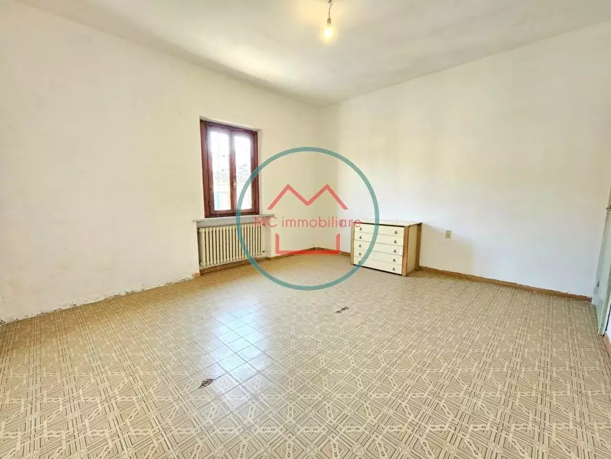 Immagine 21 di Appartamento in vendita  a Uzzano