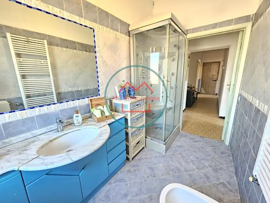 Immagine 19 di Appartamento in vendita  a Uzzano