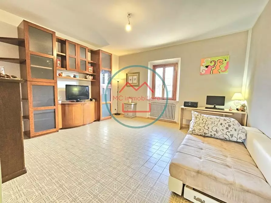 Immagine 10 di Appartamento in vendita  a Uzzano