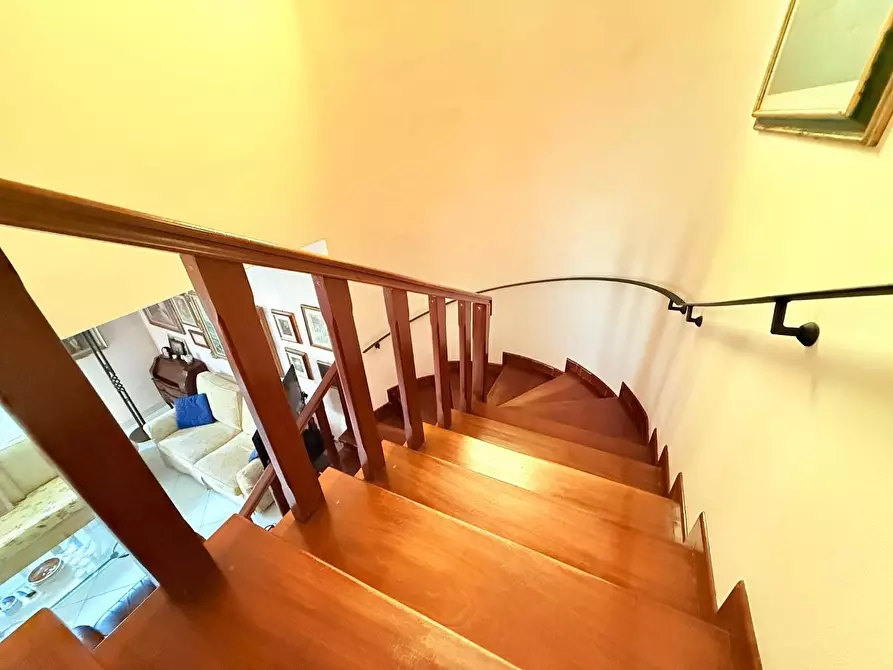 Immagine 27 di Casa bifamiliare in vendita  a Massa