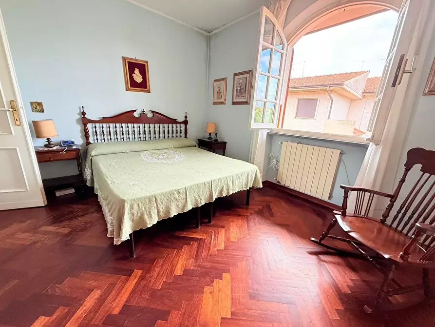 Immagine 25 di Casa bifamiliare in vendita  a Massa