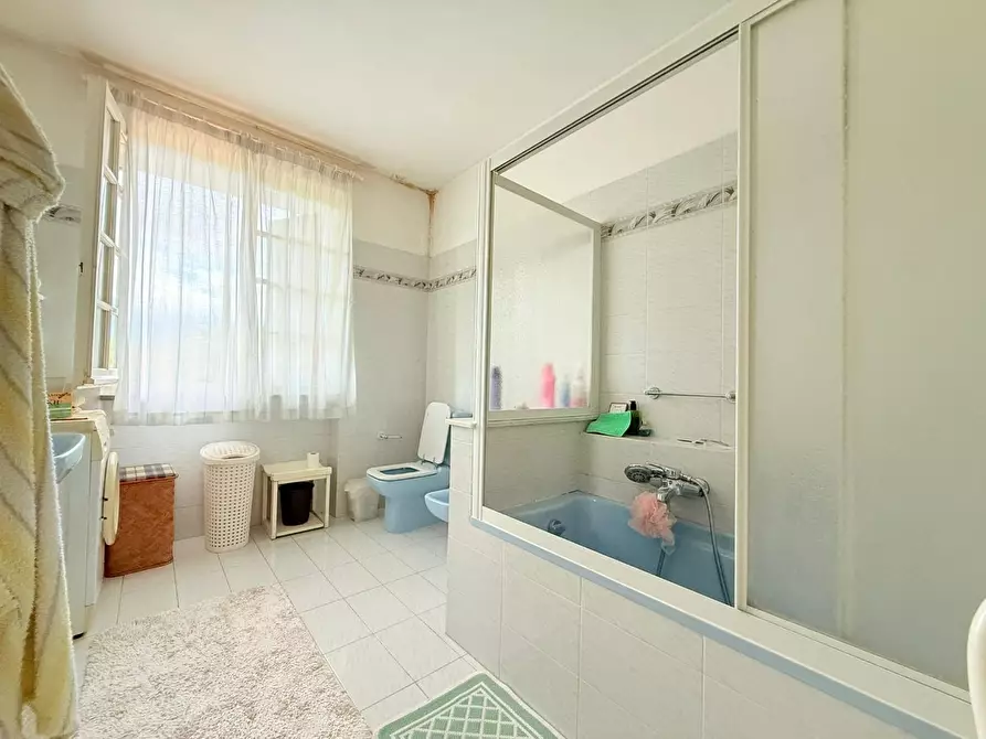 Immagine 19 di Casa bifamiliare in vendita  a Massa
