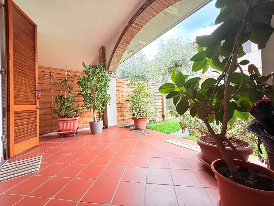 Immagine 29 di Casa bifamiliare in vendita  a Massa