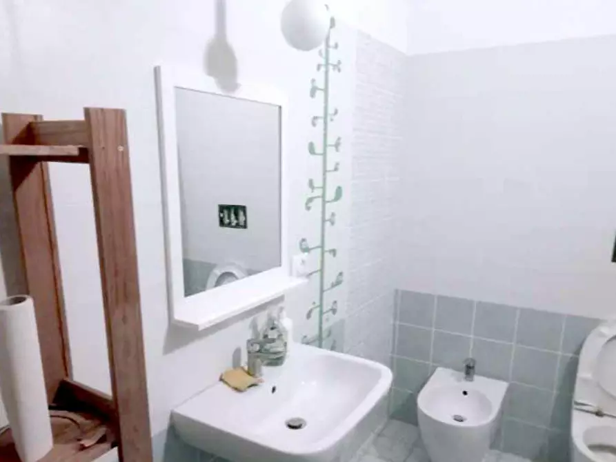 Immagine 3 di Locale commerciale in affitto  a Vicopisano