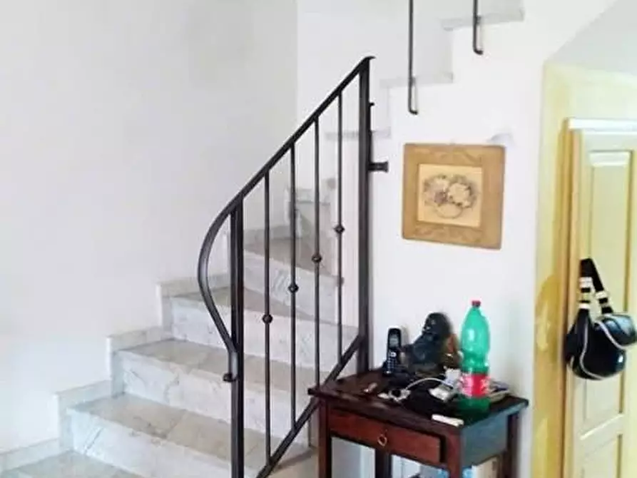 Immagine 11 di Porzione di casa in vendita  a Massa
