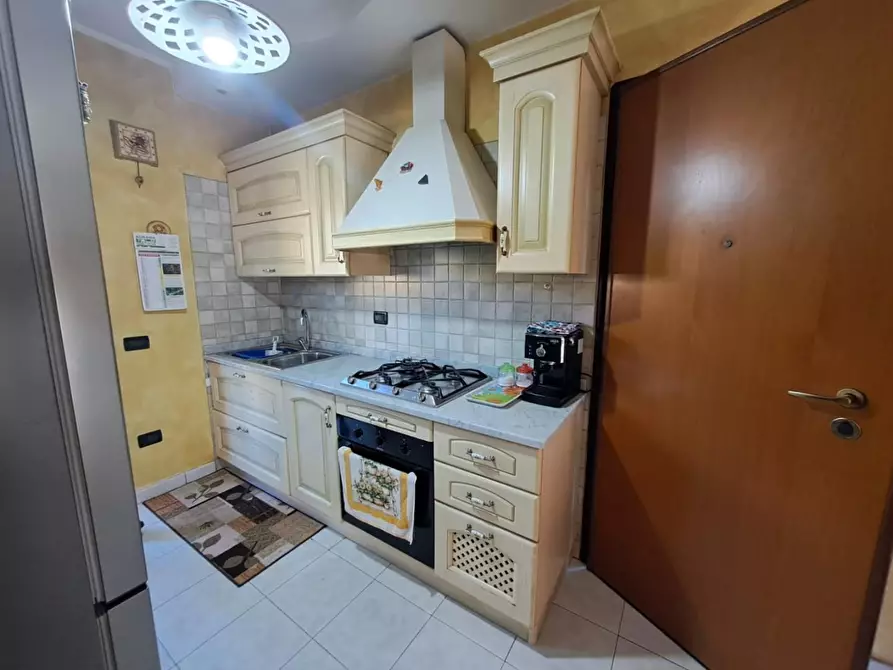 Immagine 5 di Porzione di casa in vendita  a Massa