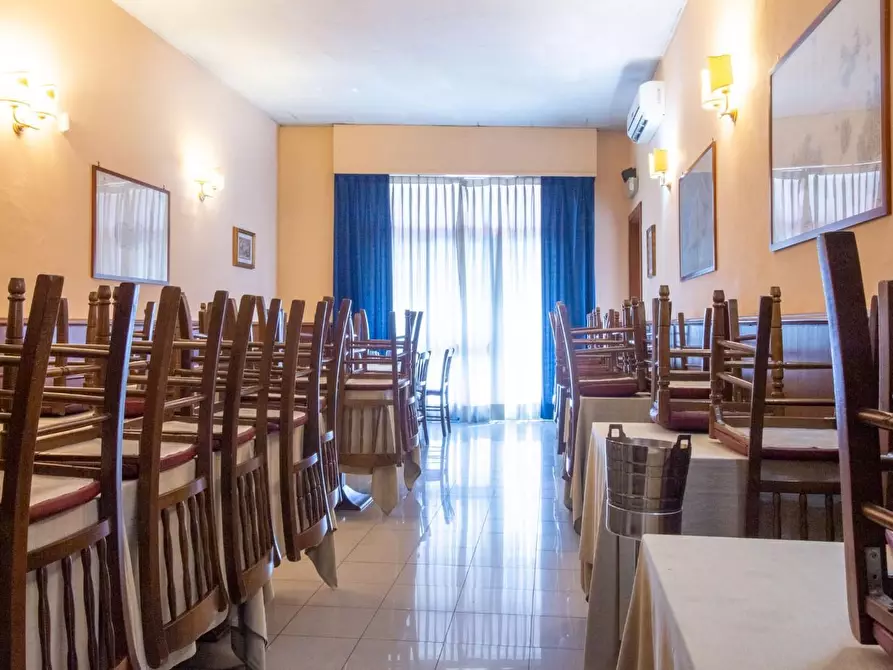 Immagine 7 di Locale commerciale in vendita  a Pisa