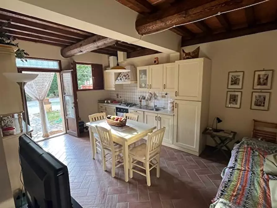 Immagine 2 di Albergo/B&B/Residence in vendita  a Gambassi Terme