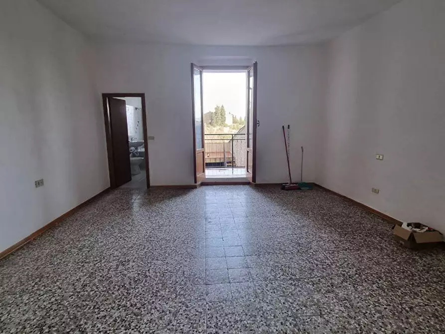 Immagine 10 di Appartamento in vendita  a Colle Di Val D'elsa