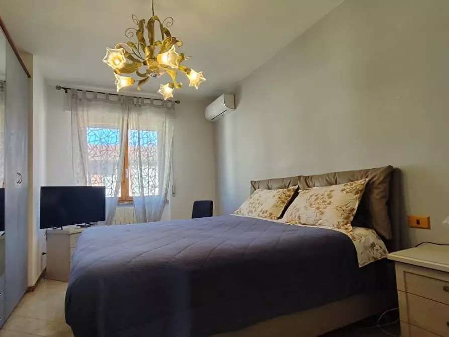 Immagine 5 di Appartamento in vendita  a Carrara