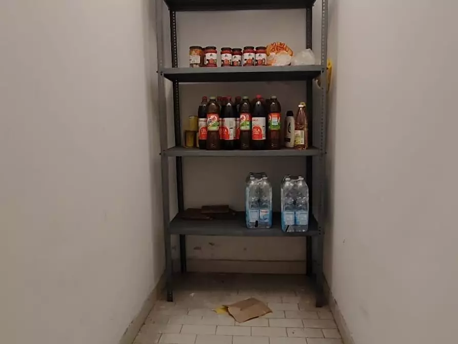 Immagine 22 di Appartamento in vendita  a Carrara