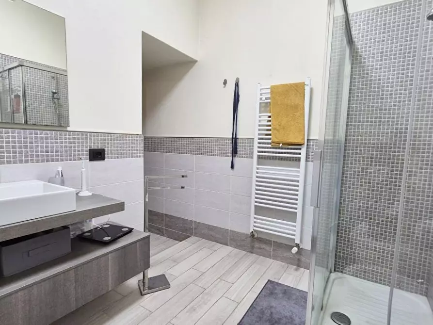 Immagine 22 di Appartamento in vendita  a Viareggio