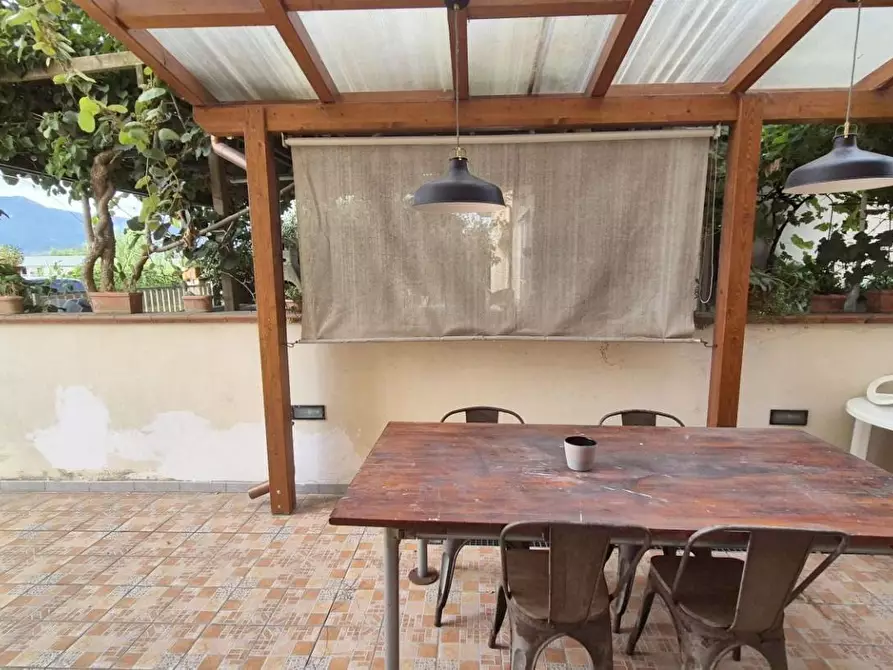 Immagine 1 di Appartamento in vendita  a Viareggio