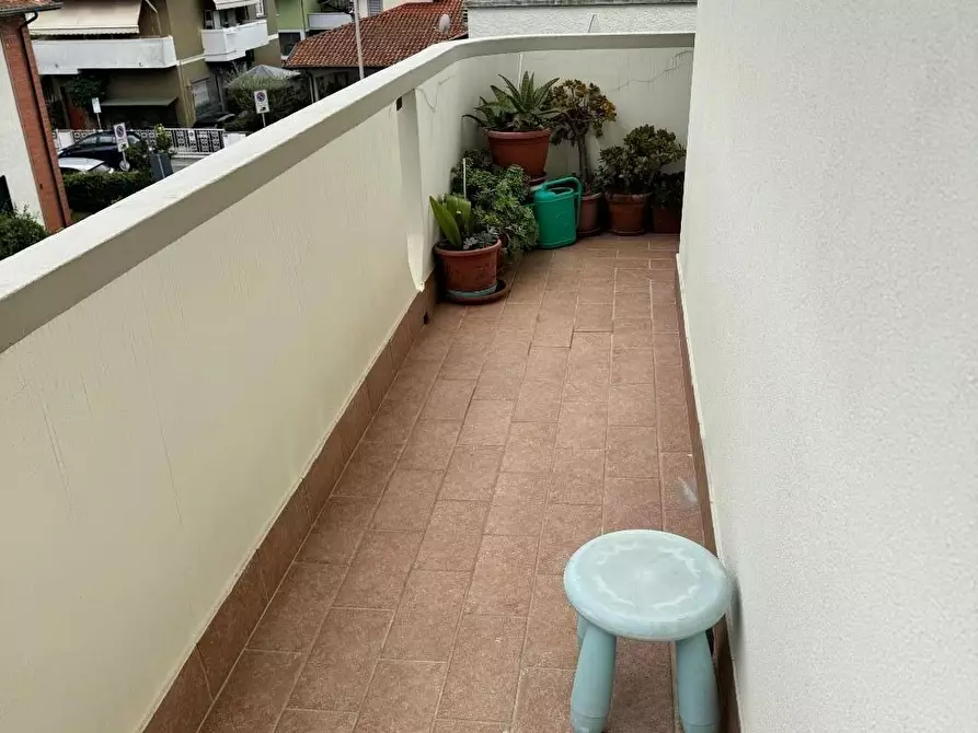 Immagine 4 di Mansarda in vendita  a Viareggio