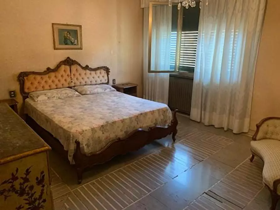 Immagine 23 di Casa indipendente in vendita  a Montecatini Terme