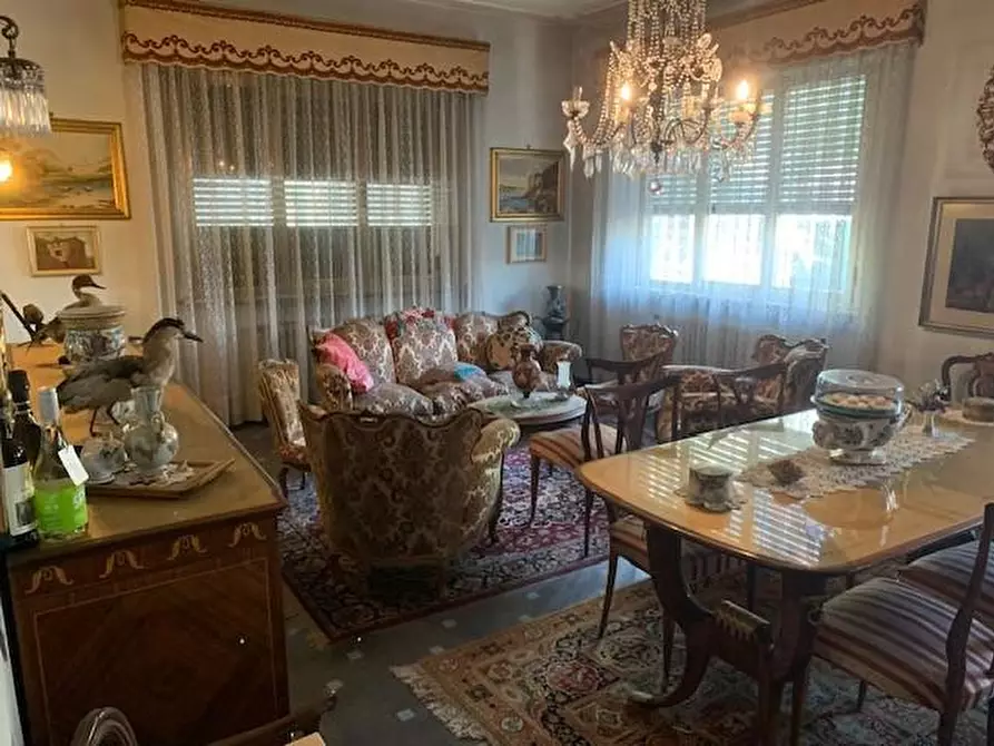 Immagine 6 di Casa indipendente in vendita  a Montecatini Terme