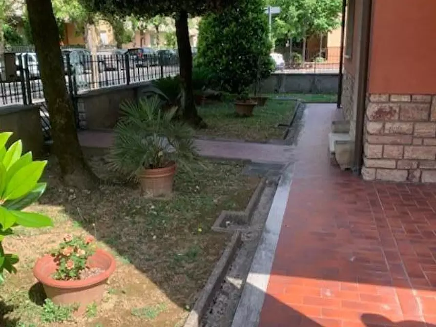 Immagine 37 di Casa indipendente in vendita  a Montecatini Terme